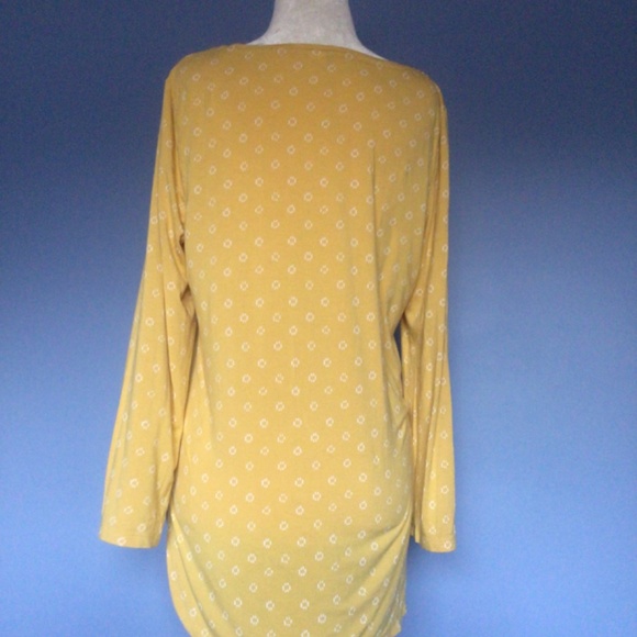 Soft Old Navy Comfy Long Sleeved Tee Medium Size - Picture 2 of 5